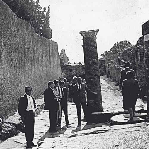 December Kaumwald – Half Cuts 1 [In Paradisum]