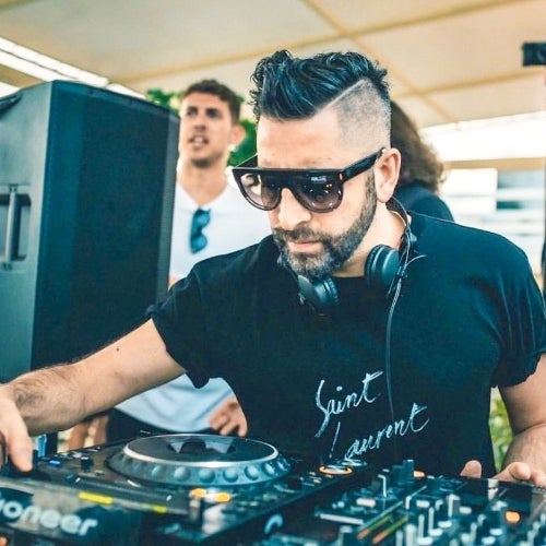 image cover: Darius Syrossian MOXY MUZIK RESIDENCY EXTENDED SET HOUSE BOMBS