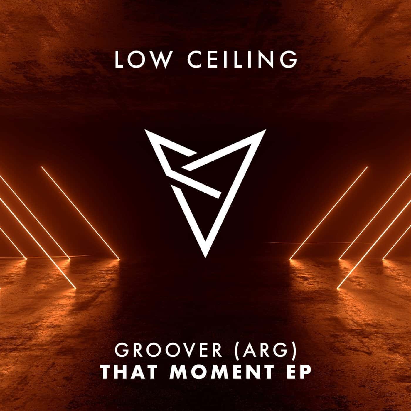 image cover: Groover (ARG) - THAT MOMENT / LOWC106