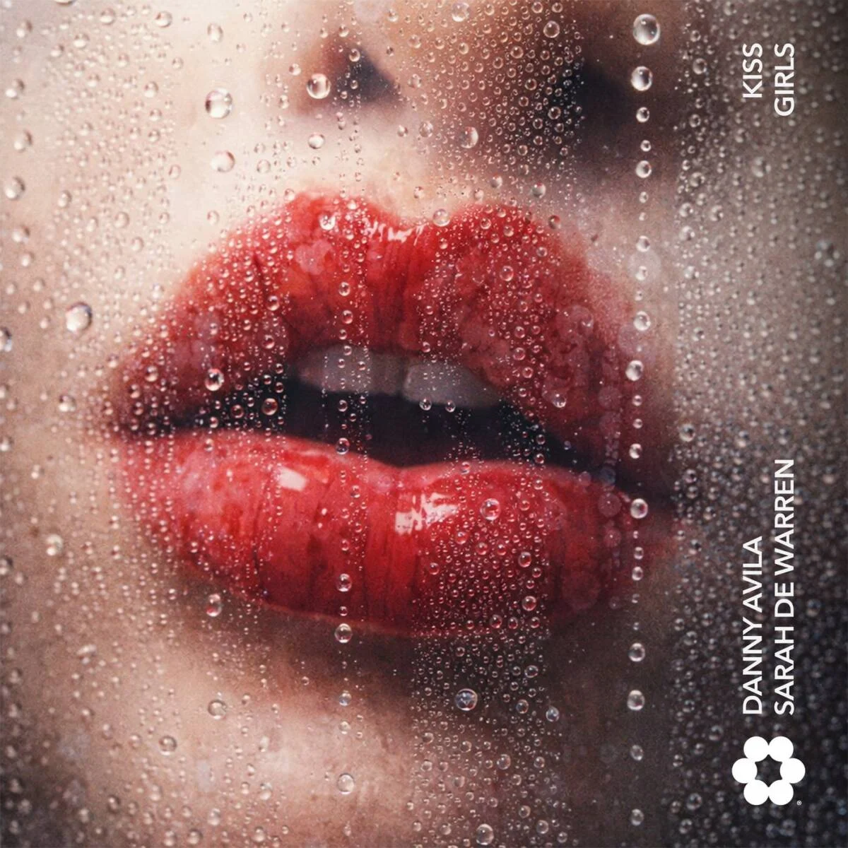 Danny Avila, Sarah De Warren – Kiss Girls (Extended Mix) on CIRCA Recordings